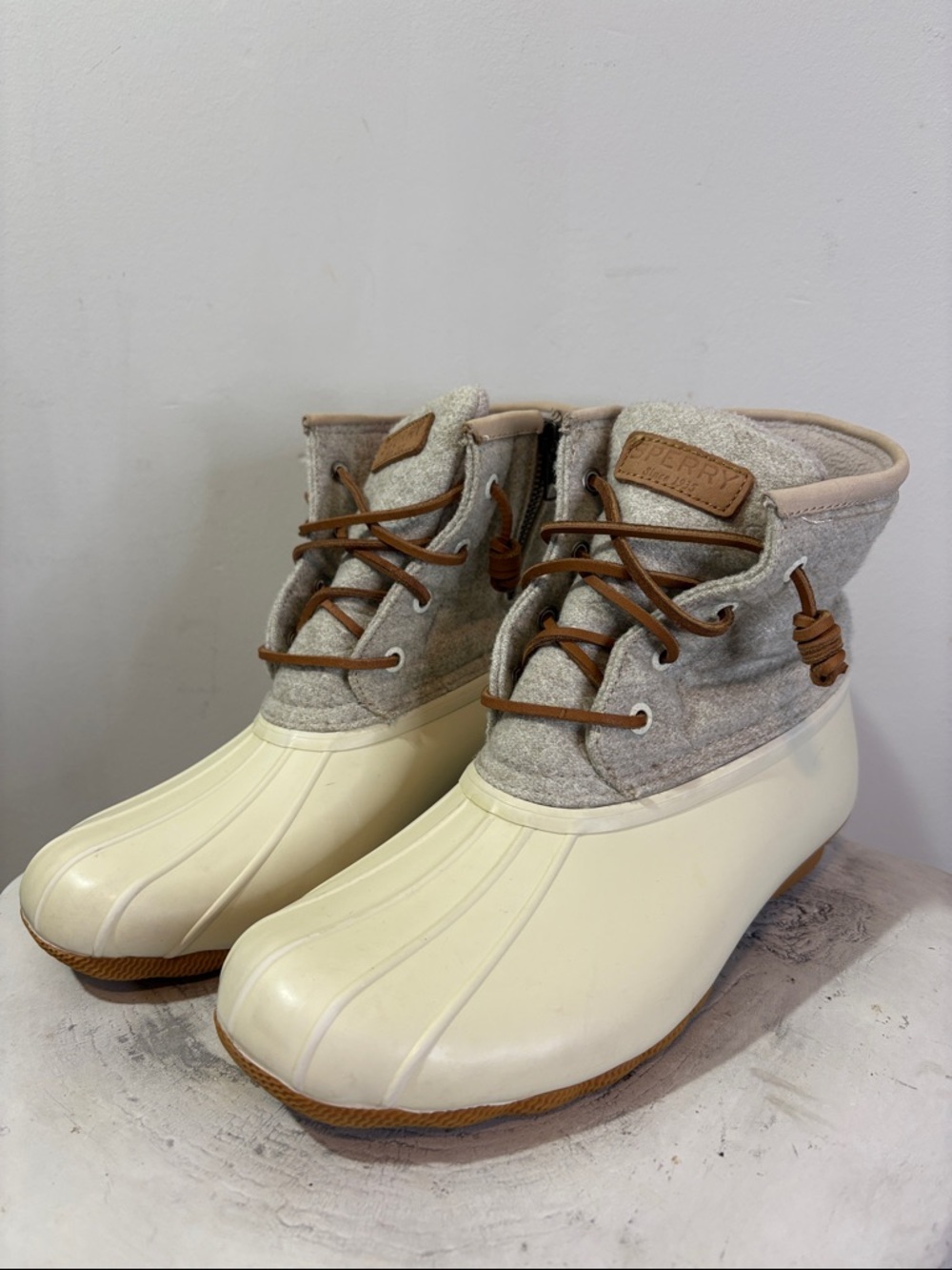 Oat/Ivory Wool Cream and Grey Sperry Saltwater Embossed Thinsulate Duck Boot, 8